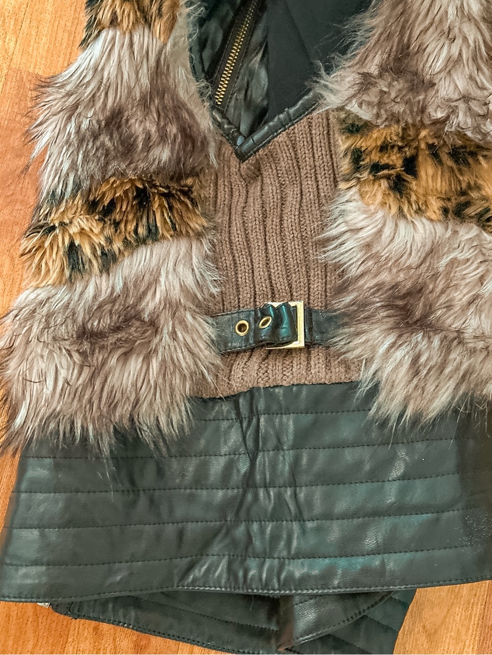Y2K Faux Fur Vest Women’s Knit Trim Street Style Guess Size Medium Animal Print - Picture 6 of 10